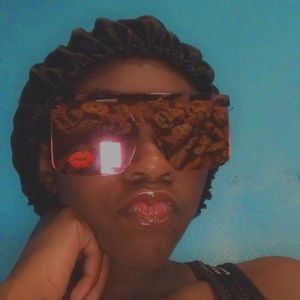 Meet your Posher, Euriah